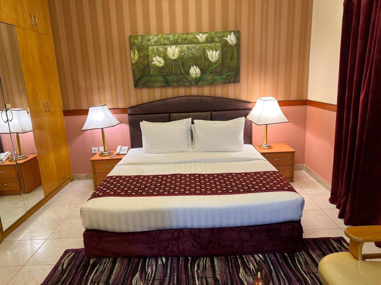 New California Hotel Dubai Exterior photo